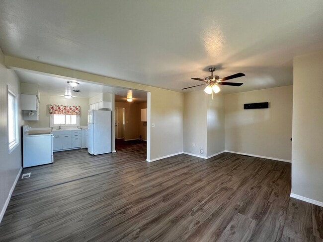 Building Photo - Move in special-$200 off first month's rent! Rental