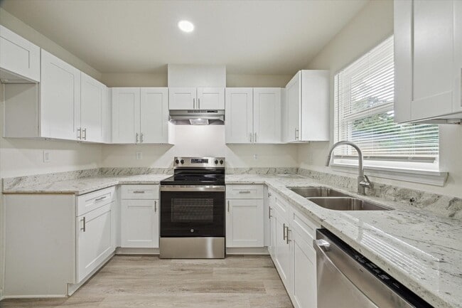 Photo - 3105 Babin Dr