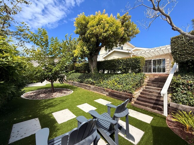 Building Photo - Fully Furnished 4-Bedroom Home in Bay Park...