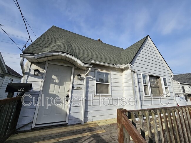 Building Photo - 1046 Slater St
