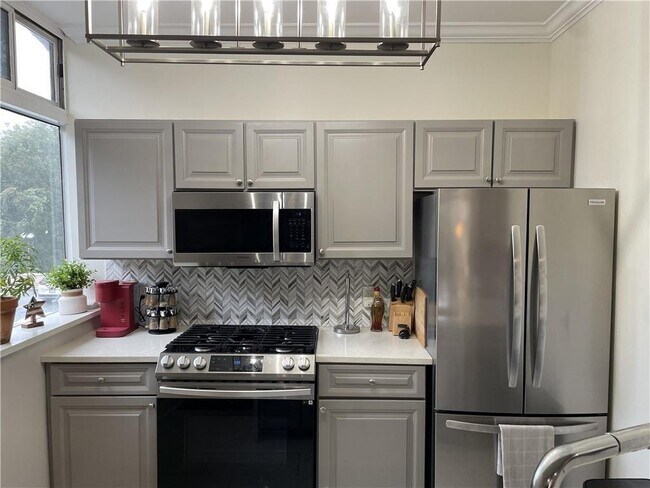 Photo - 2479 Peachtree Rd Unidad 105