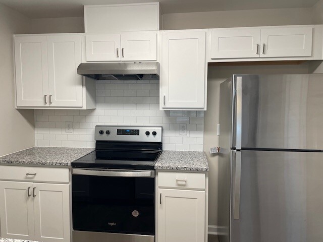 Kitchen - Walton Farms Apartments