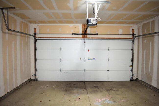 Photo - 609 Powell Dr