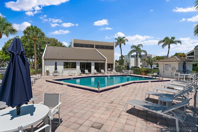 1605 S US Hwy 1 Unit M3-404