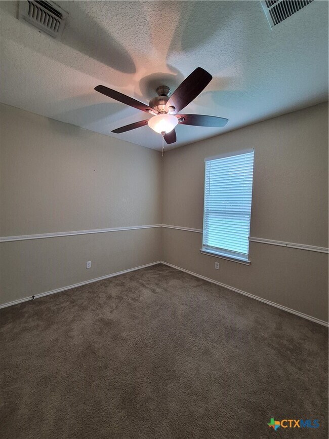 Photo - 1492 Jordan Crossing