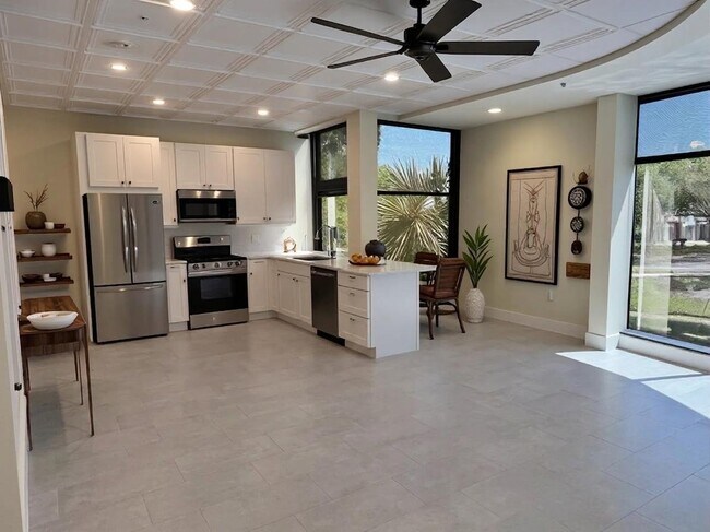 Photo - 15950 Bay Vista Dr Unit 201