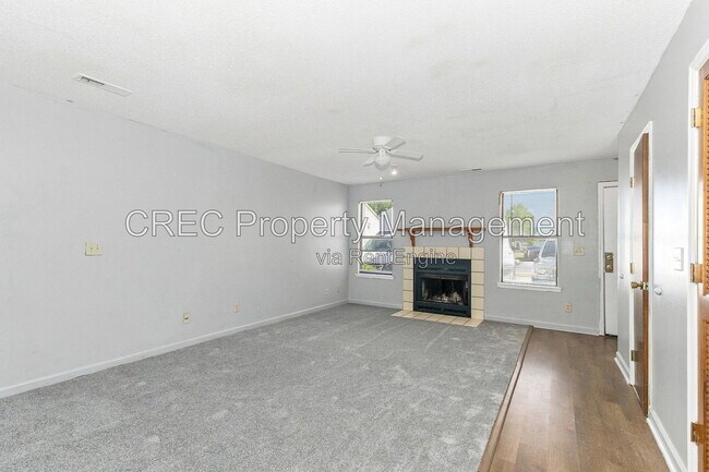 Photo - 169 Pine Shadow Dr