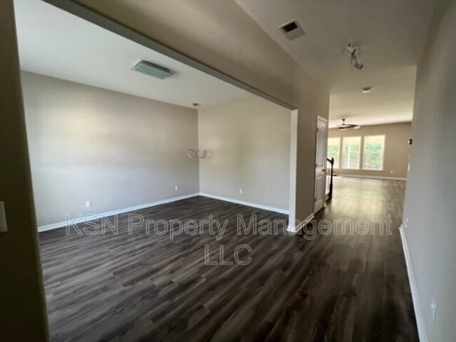 Photo - 148 Tahoe Dr