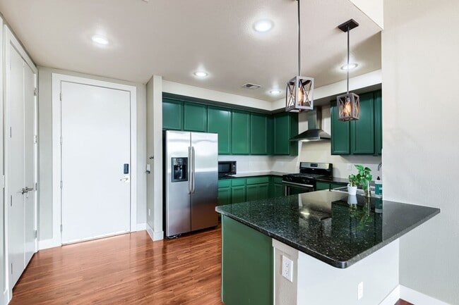 Photo - 2bd/2ba Top Floor Condo in Congress Park- Available NOW! Unit 505