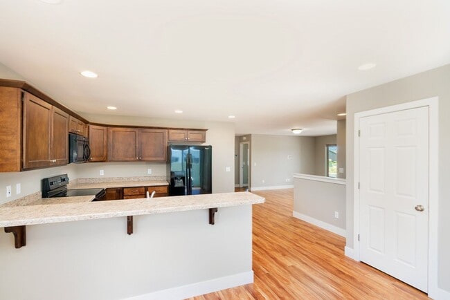 Photo - 4 Bedroom Townhome in River Pointe Subdivison