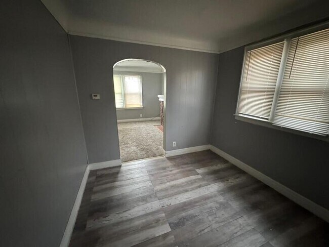 Photo - 14834 Sussex St