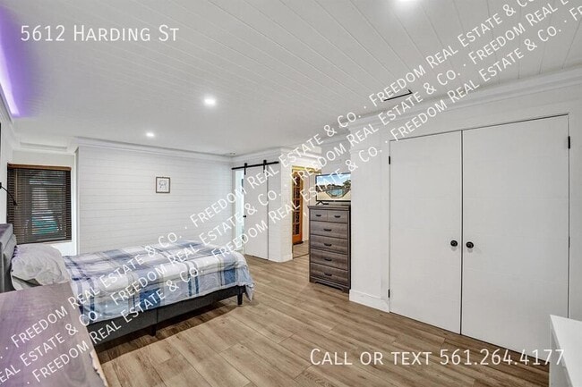 Photo - 5612 Harding St