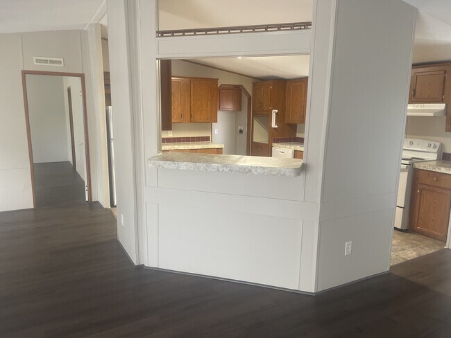 Photo - 350 Mockingbird Dr