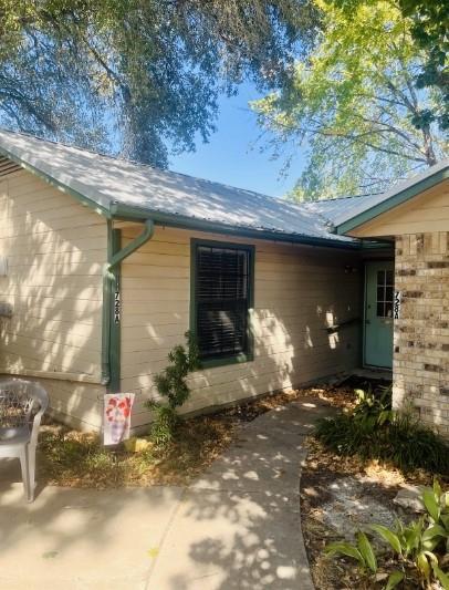 Building Photo - 728 W San Antonio St Unit 728 A