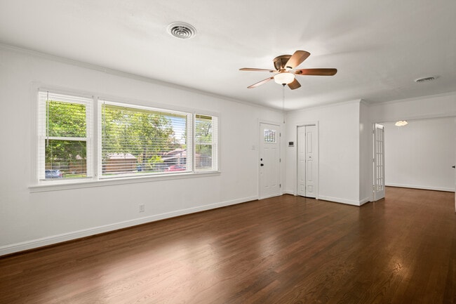Photo - 5805 Bull Creek Rd