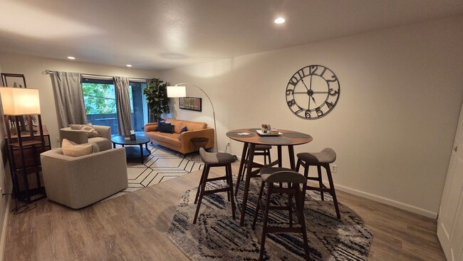 Photo - 2 Bedroom 1 Bath - Blocks from Pearl Street and Downtown