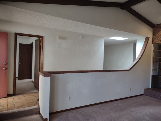 Photo - ALL PROSPECTIVE TENANTS MUST SUBMIT A $58 ... Unit U