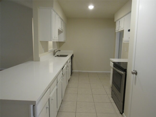 Photo - 7623 Silver Cloud Ln