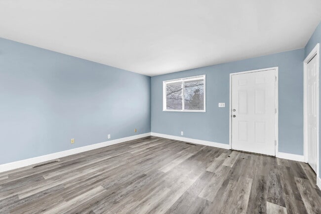 Photo - ???? Fully Renovated 3 Bedroom Home in a Convenient Clarksville Location!