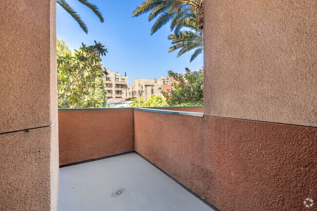 1BR, 1BA - 600SF - Patio