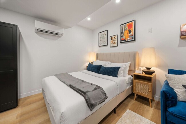 Photo - 168 McCaul St Unit SI ID1389235P