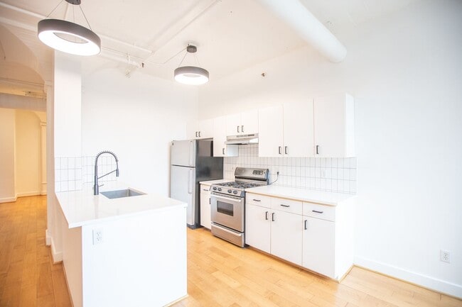 Photo - North Block Condo Available- Fully Remodeled Studio ! Unit 603
