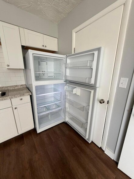 Photo - 1975 Dunbar Dr