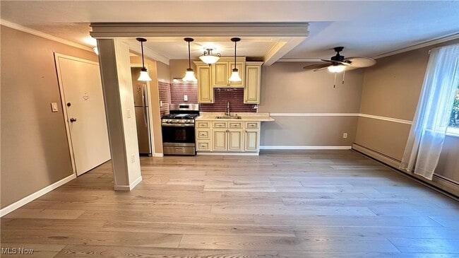 Photo - 6000 Nob Hill Dr