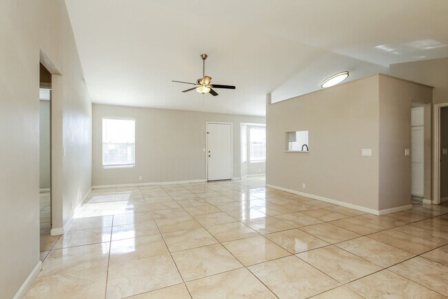 Photo - 8023 W Krall St