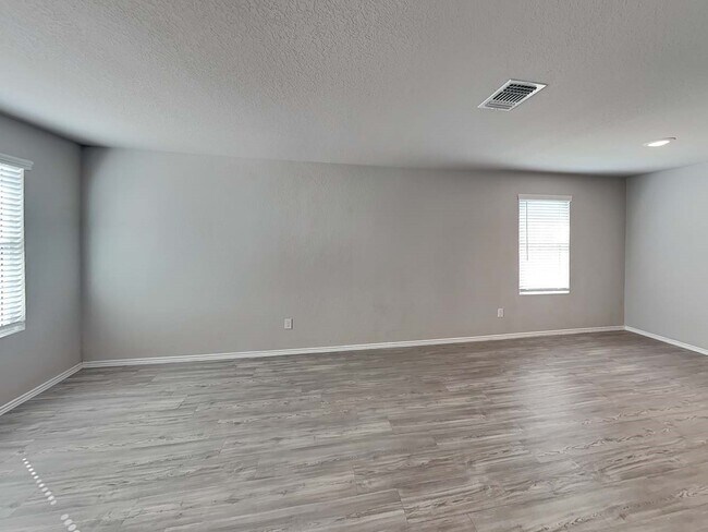 Photo - 5437 Verdugos Pl