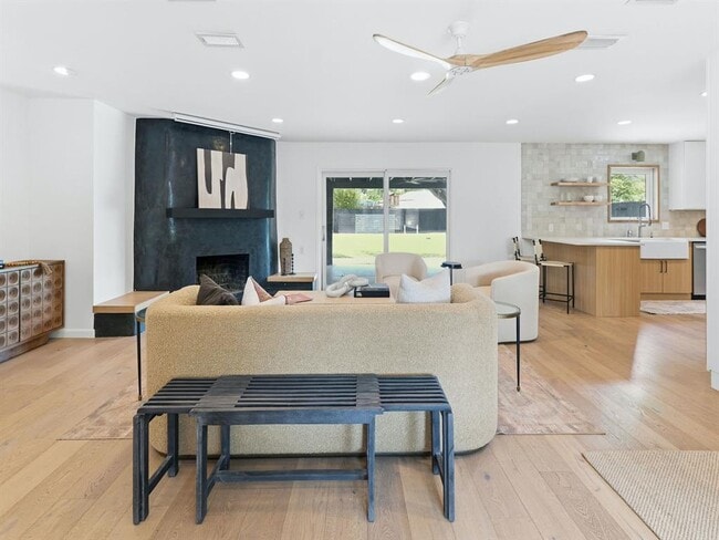Photo - 7600 Shoal Creek Blvd