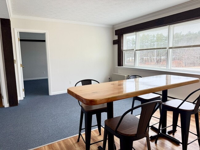 Photo - Well maintained inside and out Unidad 2nd floor 2 bedroom