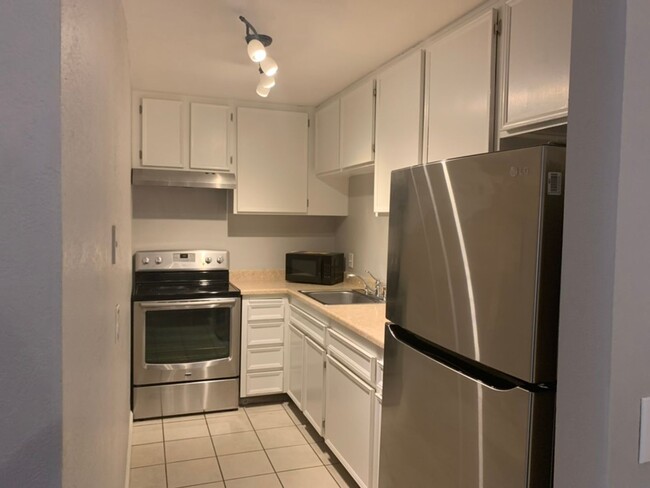 Great One-Bedroom Condo In Palm Springs - Great One-Bedroom Condo In Palm Springs