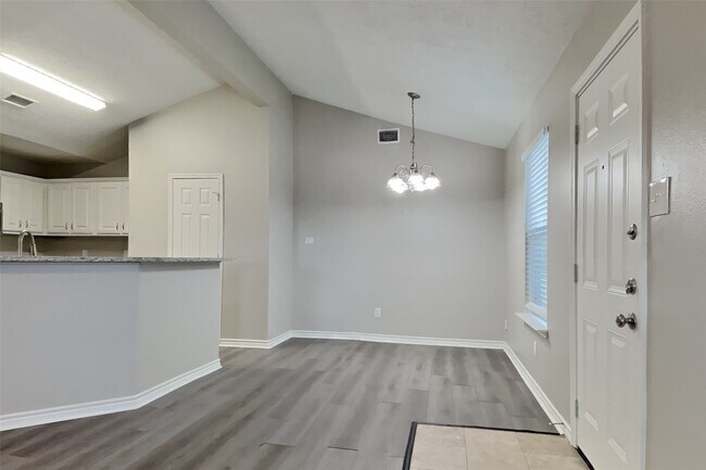 Photo - 4938 Comal River Loop