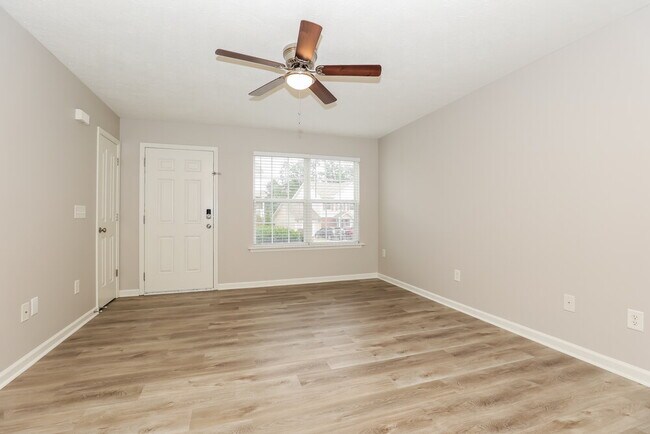 Photo - 1412 Priestshore Bay