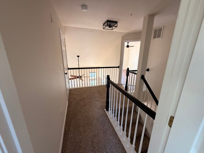 Photo - 6607 Thackwell Way