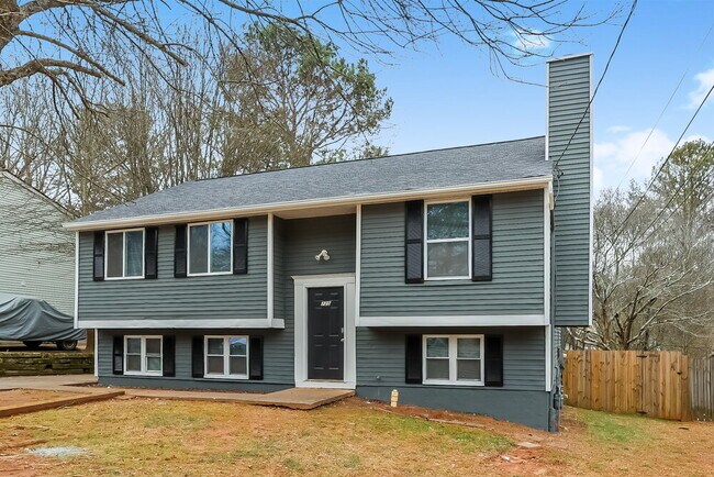 Photo - 725 Sunfield Dr NW