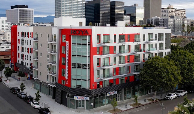 Building Photo - Roya