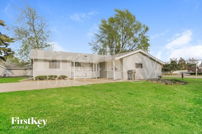 Photo - 17031 S 88th Ave