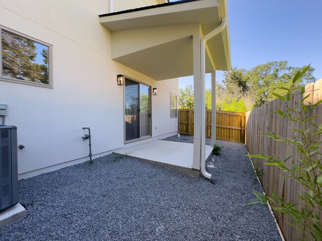 Photo - 158 Marion Anderson Rd Unidad C