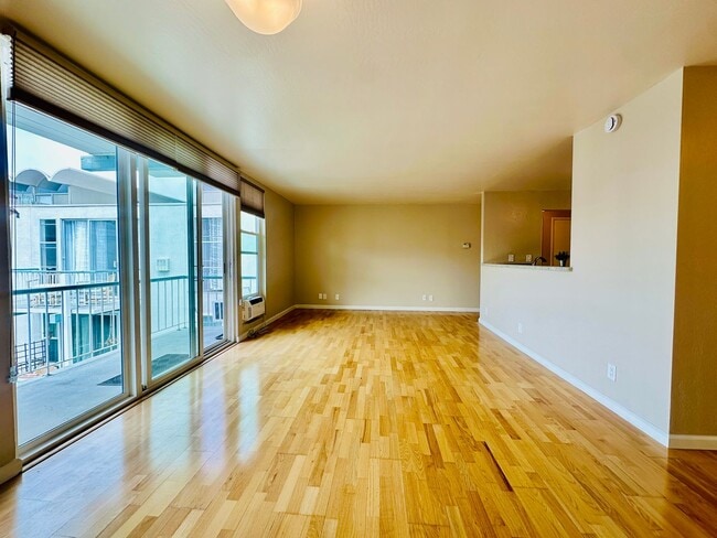 Condo- York - Condo- York Unit 334