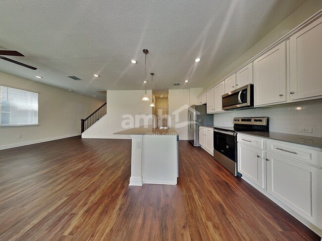 Photo - 27438 St Andrews Ave