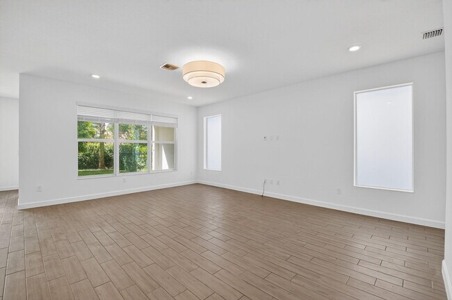 Photo - 4320 Buttonwood Dr