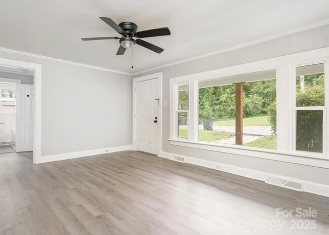 Sala de estar - 123 Lincoln St