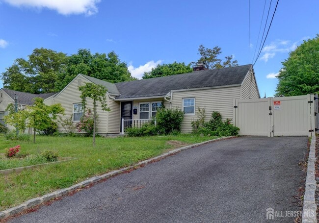 Photo - 50 Chestnut St