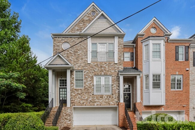 Building Photo - 1206 Comet View Tr SE