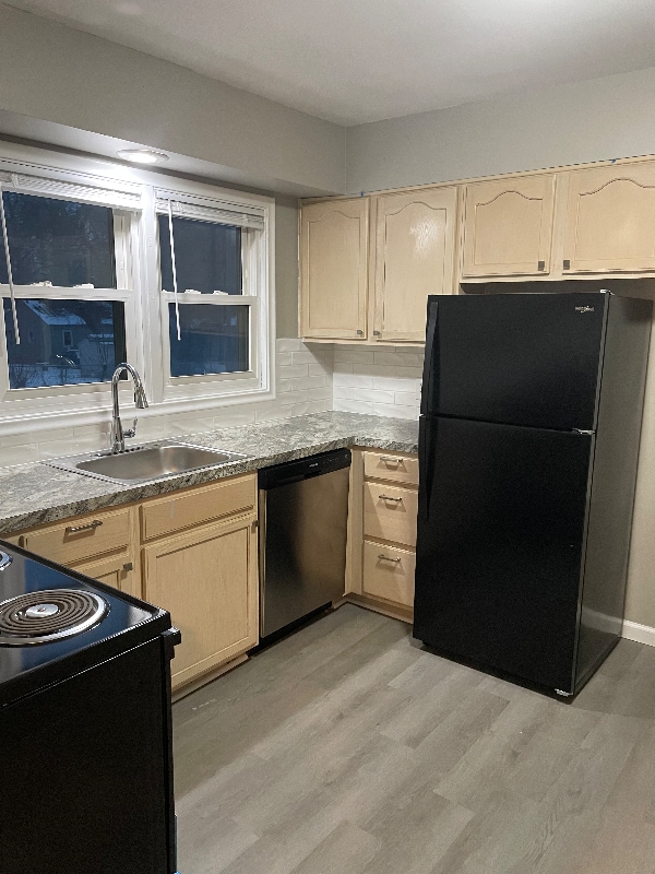 Photo - 5706 Pratt St