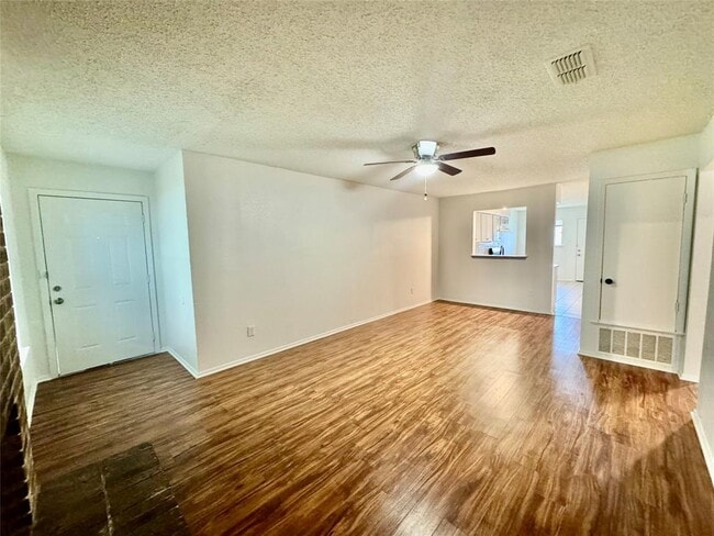 Building Photo - 5105 Purple Sage Dr Rental
