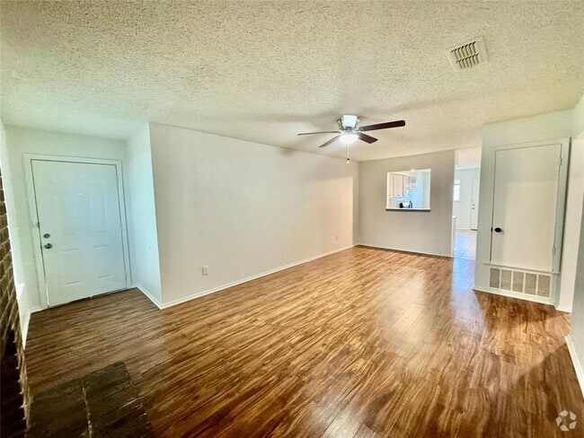 Building Photo - 5105 Purple Sage Dr Rental