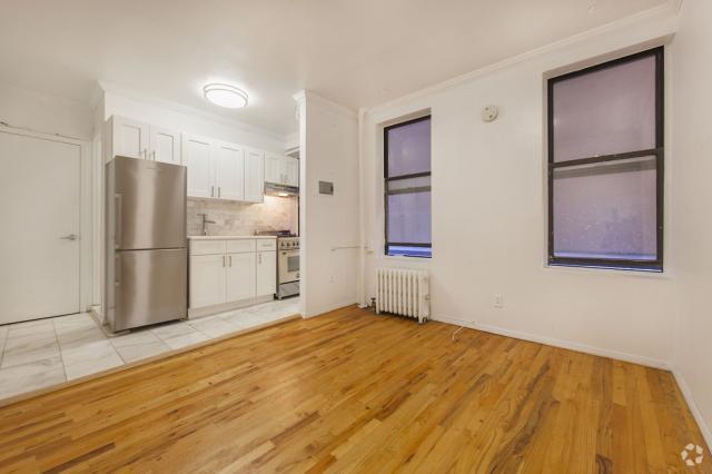 Building Photo - 1 bedroom in New York NY 10009 Unit 4 Rental